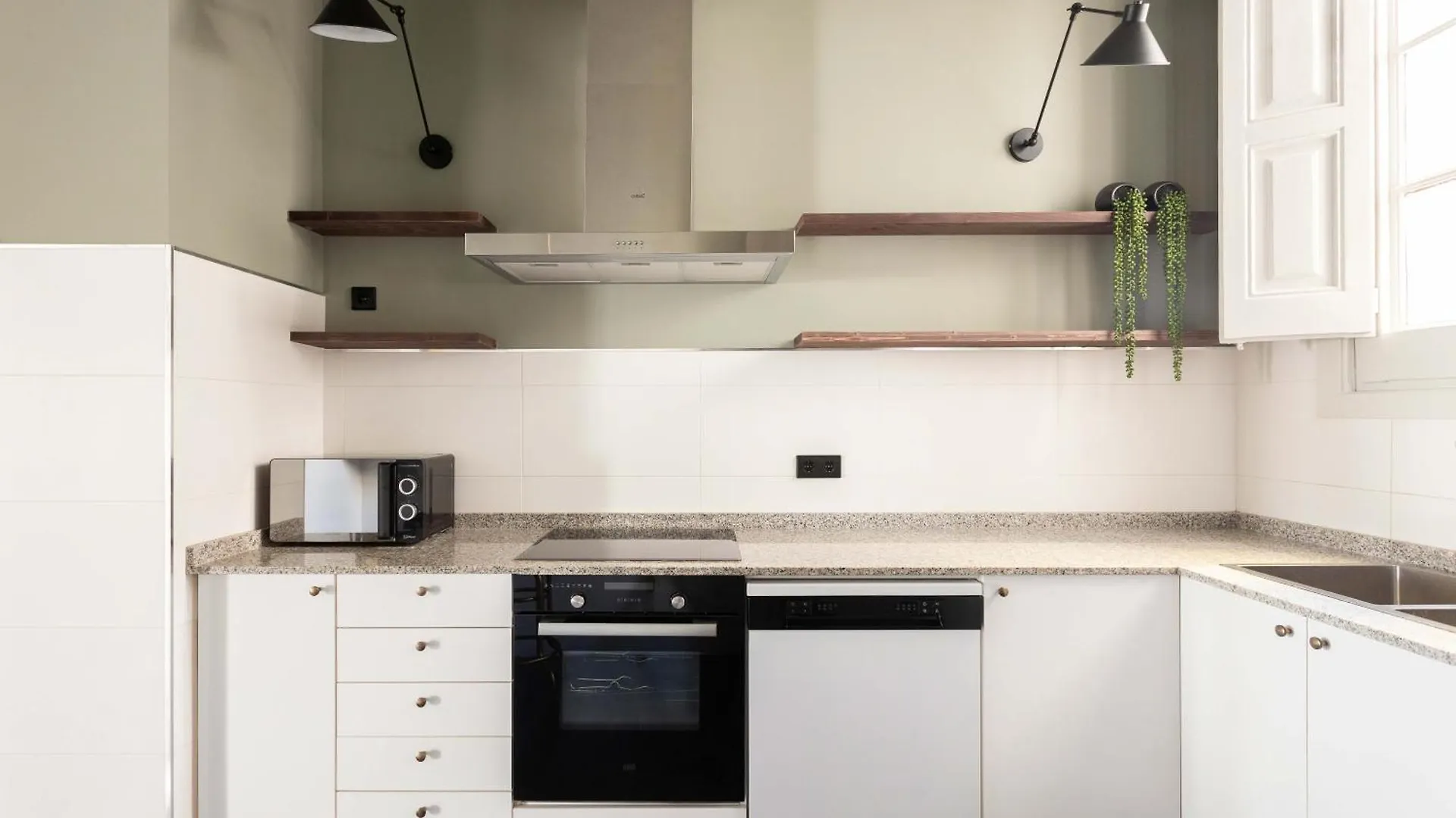Spacious Stylish 4-Bedroom Modernist Apartment Barcelona 0*,  Spain